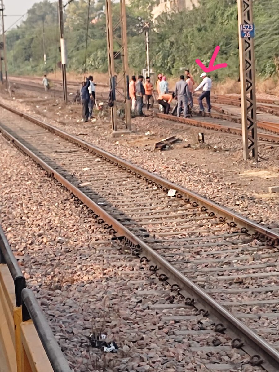 PwayLobby's tweet photo. Pway, a department in indian railways in which engineers work 24×7 to maintain track and ensure safe running of trains. But negative point is that site engineers are not get proper rest, some time they works more than 48 hours in continuation.
@PwayLobby @RailMinIndia https://t.co/AaKkhD9RJj