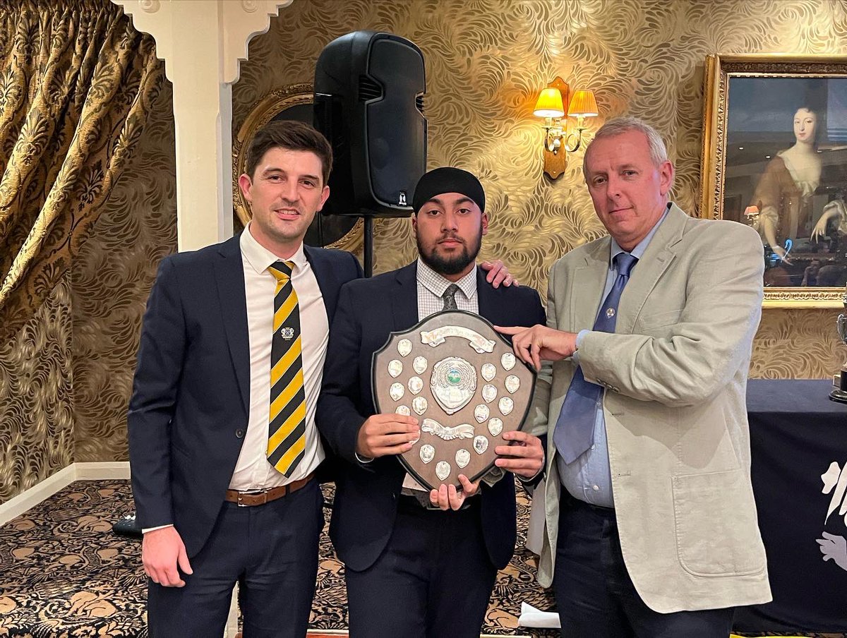 pborotowncc's tweet photo. Wonderful night celebrating at our Annual Dinner & Awards evening at the Bull Hotel! Congratulations to all our award winners! 🏆💛🖤 #ptcc #thedoubletreble #celebratesuccess https://t.co/cZQ7QyoG3k