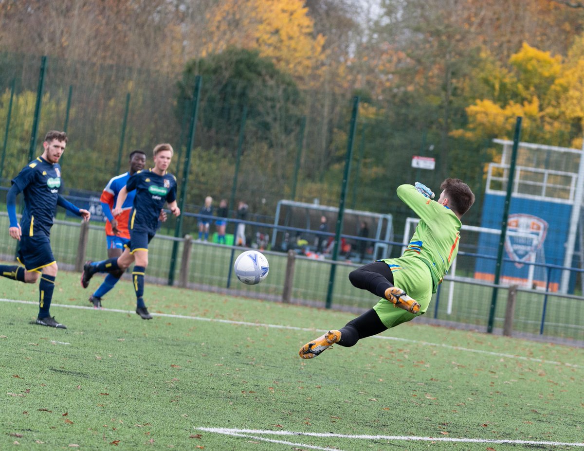 northernquota's tweet image. Stich bags a hat-trick as #ManMet defeat #Salford 5-1 and continue their undefeated run in the #BUCS Men’s League!⚽️🏆

Read the full report⬇️
bit.ly/2Z768Px