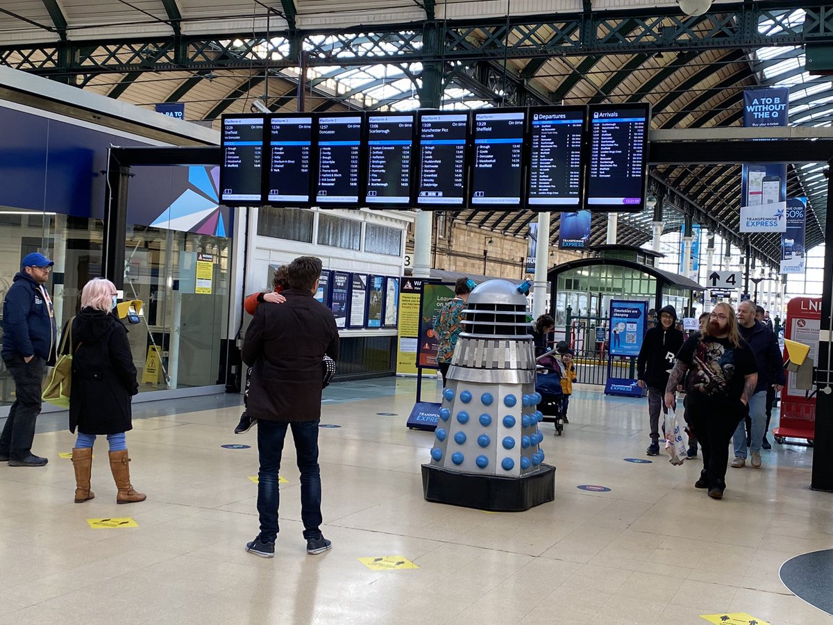 This has just past me in #Hull station. That’s normal right?