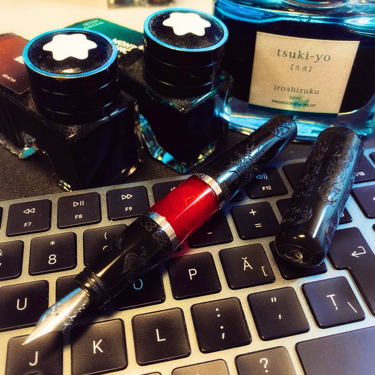 genesis_pen's tweet photo. Pens are on sales! Please visit https://t.co/n3MkMXsz21

#genesispen #urushi #fountainpen #fountainpens #fountainpenaddict #fountainpennetwork #fountainpengeeks #fountainpencollector #fpnibs #万年筆 #fpn #madeinhongkong🇭🇰 if https://t.co/1an3n0YDwR