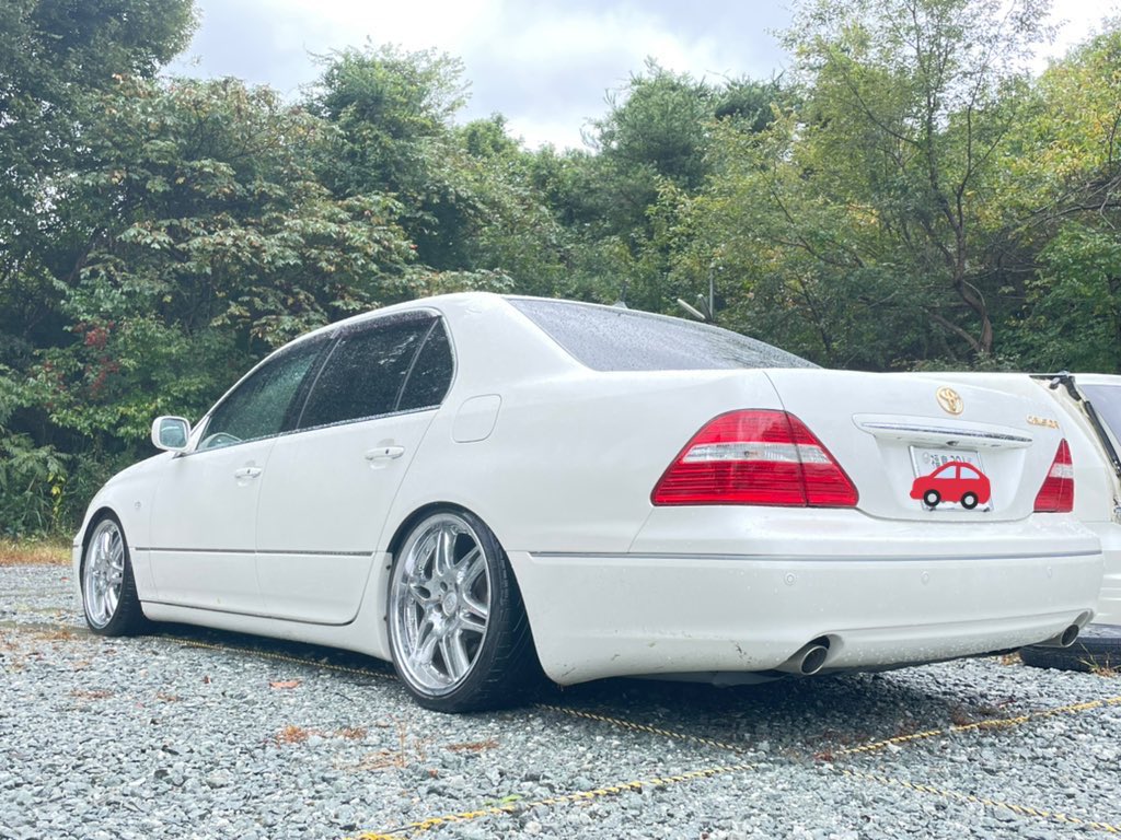 20_vell_20's tweet photo. 固定
セルシオ　30後期
ストリーム　前期
乗ってます🤟🏻

ストリームは無知なりにオーディオを楽しんでおります。
色々と分からないことはありますが
大目に見てください https://t.co/F7F1YULW7X