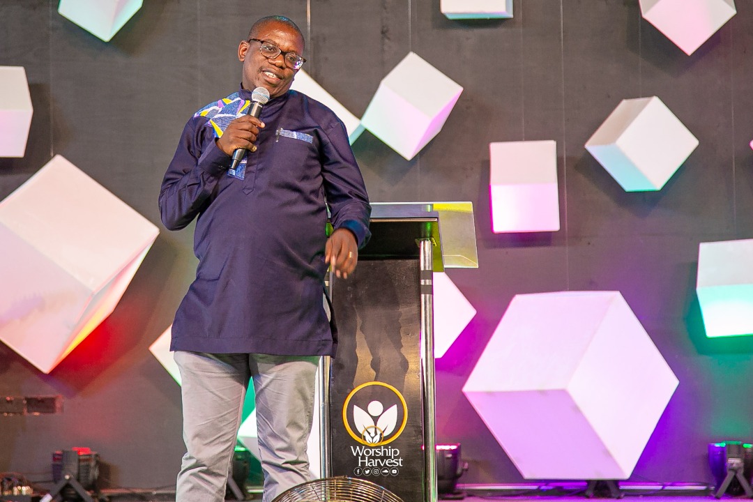 MageroAbraham's tweet image. “Before you can go to another country, you first need to succeed at home.”- Apostle @mosesmukisa 

#WHGarage
#Best100Minutes
#EmpoweredAndSent
#WorshipHarvest