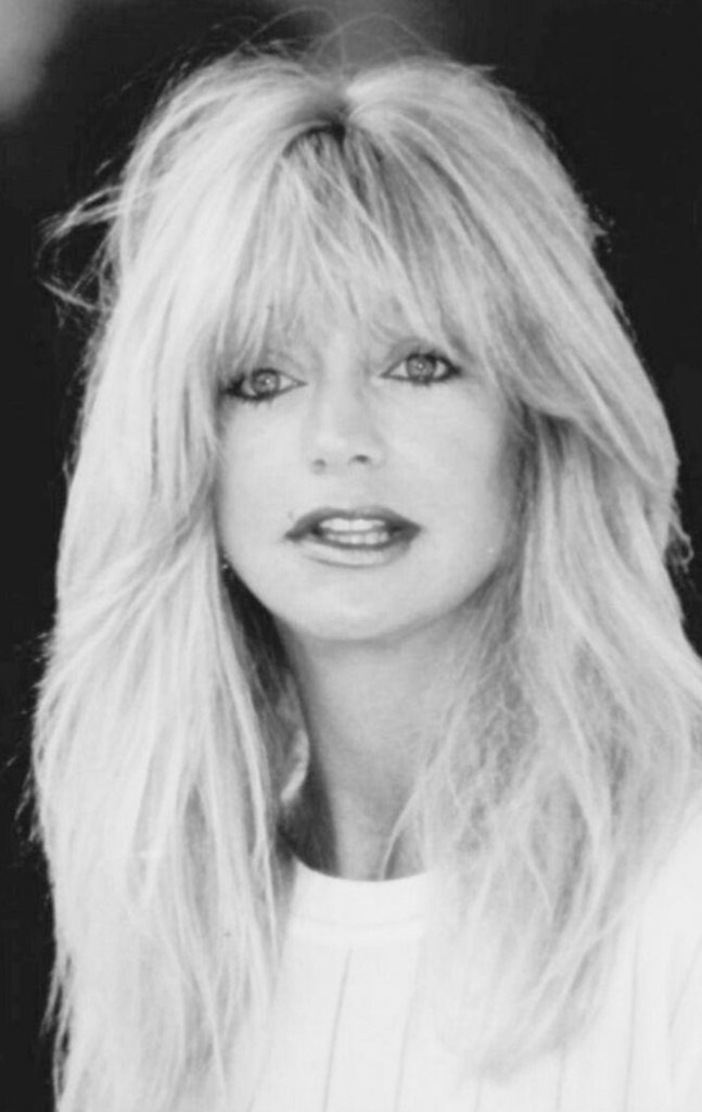Happy Birthday to Miss Goldie Hawn 
