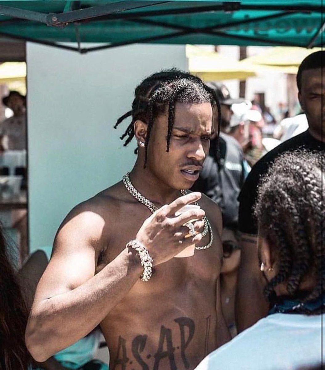 wrld_mag's tweet photo. 🚨 A$AP ROCKY x FIVIO FOREIGN !

Un featuring sortira prochainement.🤯 https://t.co/iDuYatMju6