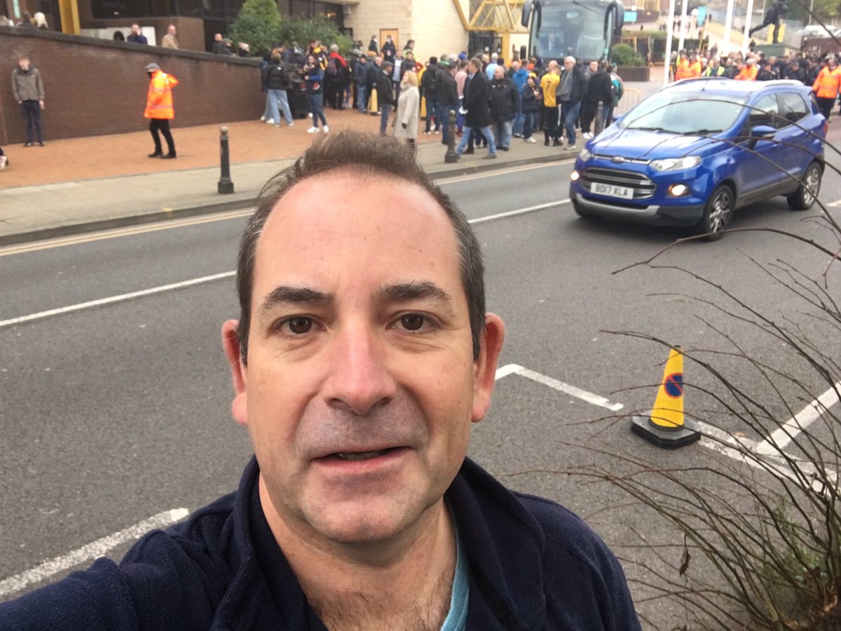 daz_ellis's tweet photo. Brilliant afternoon at the Molineux yesterday 👍⚽️💪 #wolvesaywe https://t.co/uYIv5OvbpX