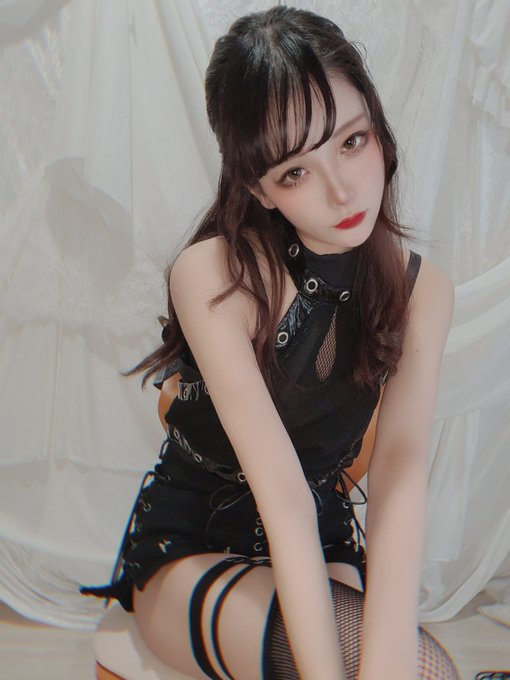 コスプレイヤーしろさきのTwitter画像32