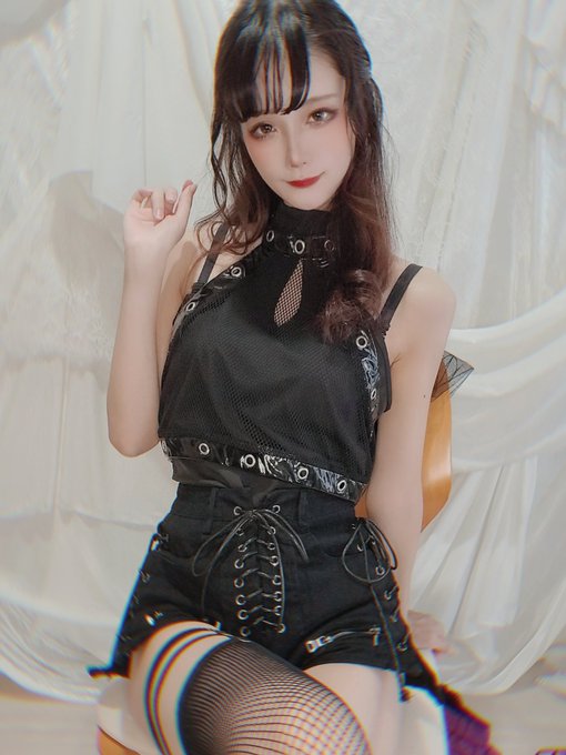 コスプレイヤーしろさきのTwitter画像33