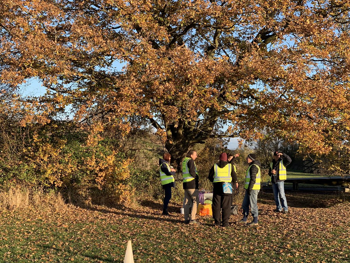 GNotjnrparkrun's tweet photo. Marshals gathering for this morning’s event. Lovely sunny morning but quite chilly! Awesome also to see the colours of the local park changing ready for winter. Who is coming? https://t.co/IpRwYSRSen