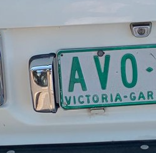 AndrewGigacz's tweet photo. If this car was in an accident...

#SmashedAvo https://t.co/s4U7qrE7yy