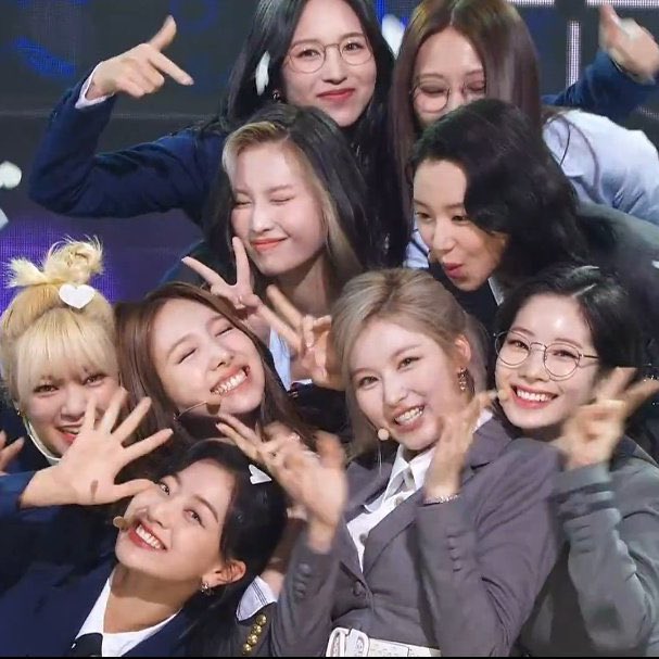 twice smiling tweet media