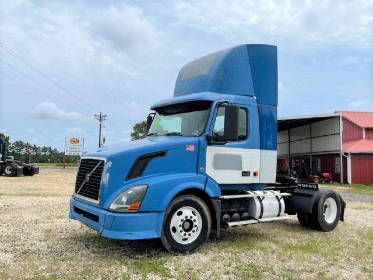 TTTExchange's tweet photo. Here's a 2007 VOLVO VNL Tractor- Non-Sleeper, Volvo engine
https://t.co/s2Q5wj3zZg
REGISTER Here and Make an Offer!
https://t.co/PFHWQQyUdZ
#Volvo #Volvotrucks #usedtrucks #usedcommercialtrucks #fleets #hauls #owneroperator #entrepreneur #transportationindustry #logistics https://t.co/62xBjV6hgR