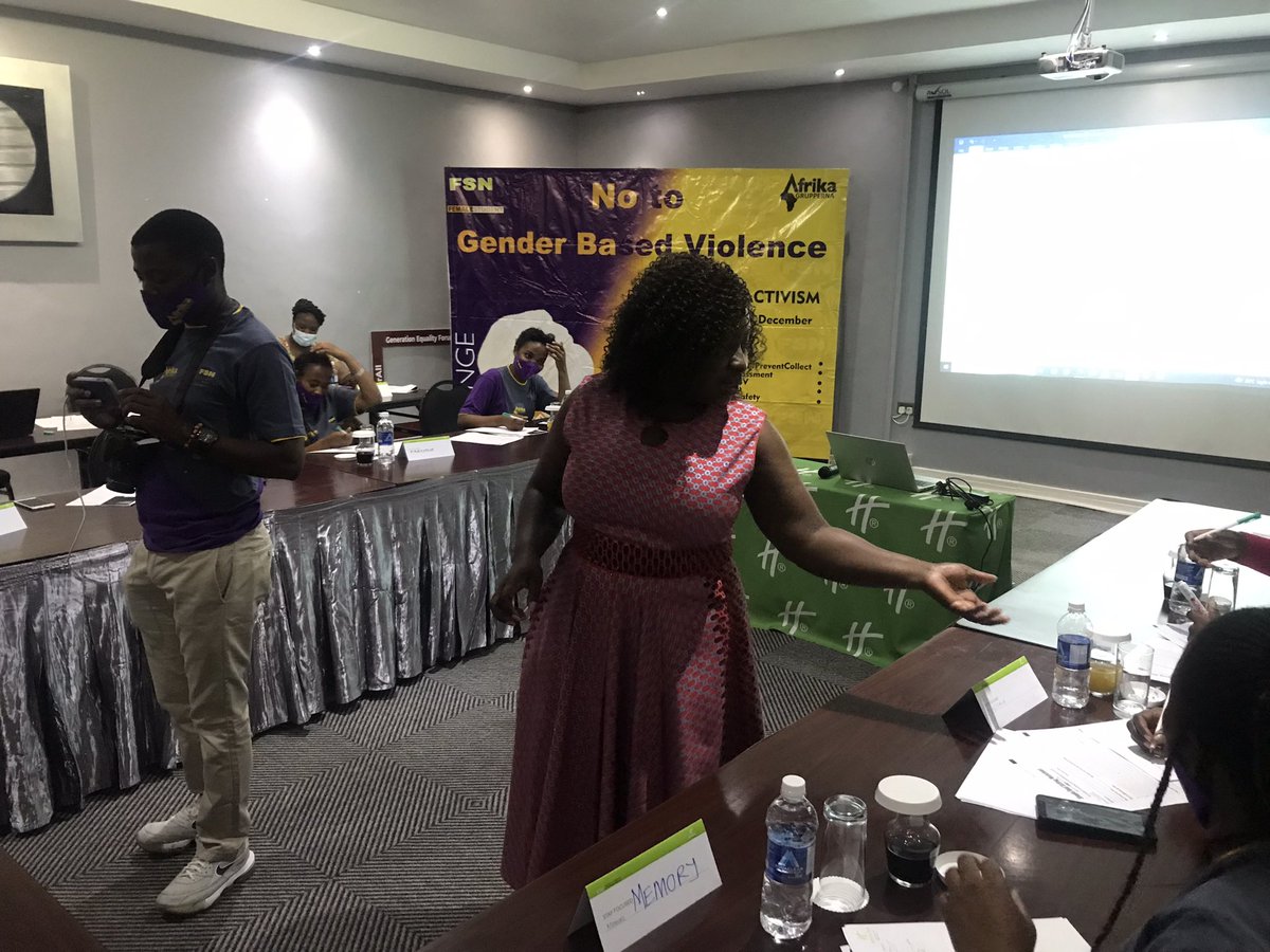 femalestudents's tweet photo. Our Facilitator is renowned Feminist,Musa Sibindi,Executive Director of Sex Rights Centre @GenderZimbabwe @EverniceMunando @unwomenzw @saih @awdf01 https://t.co/fHysOyw4Ox
