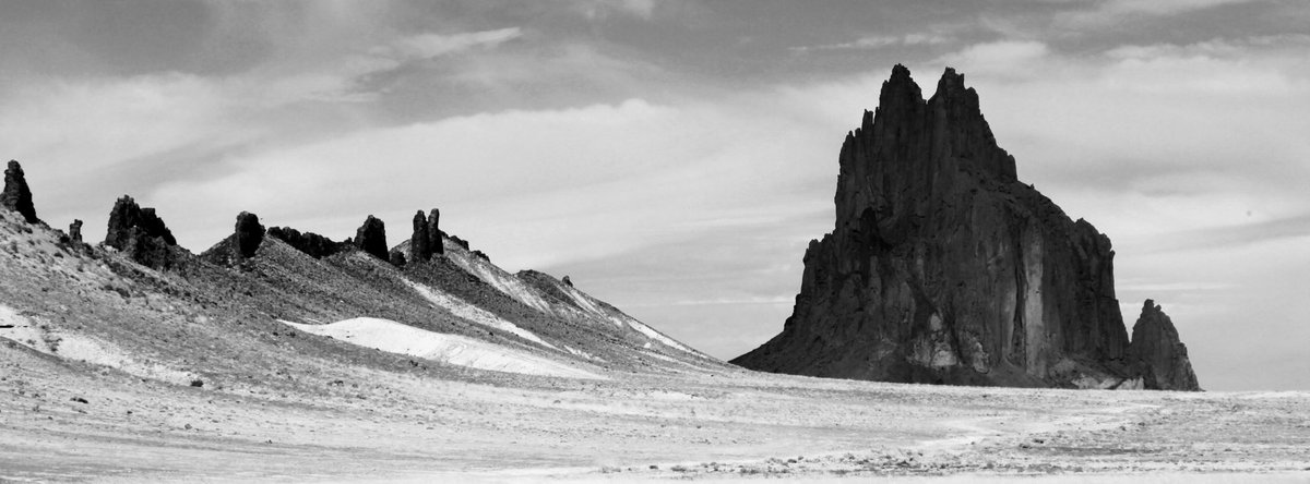 Stephen33364455's tweet photo. Shiprock https://t.co/vvYCftwVAx