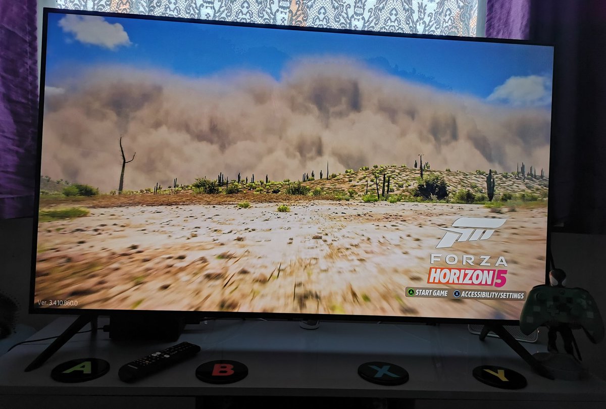 Del_Boy_Guru's tweet photo. Anyone else think the intro music on the #ForzaHorizon5 Start screen is ridiculously chill?!? The tones are so serene &amp; relaxing 😍💯

I find myself staying on the screen for a good while before I even press 'Start Game' 😊

#ForzaLife
#ForzaFun
#Xbox20
#XboxGamePass
#PressStart https://t.co/OYKTaW4I9L