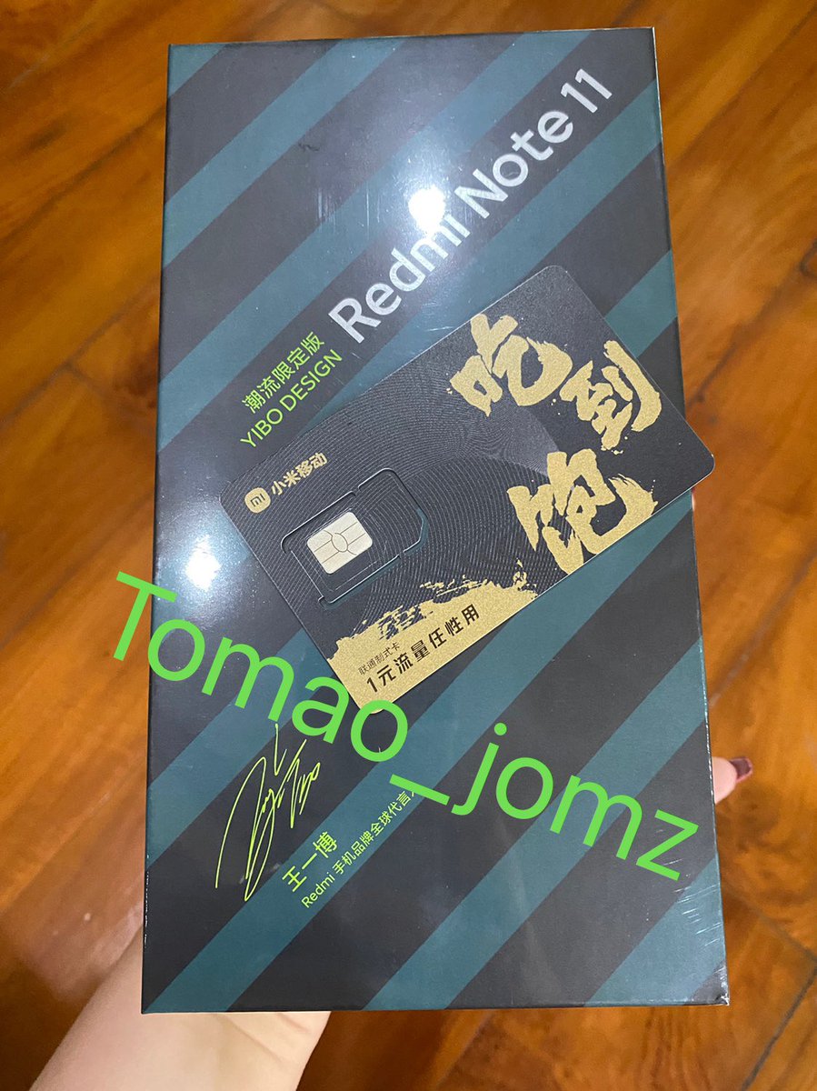 tomao_jomz's tweet photo. ตกลงเธอเป็นรุ่นอะไรรรรรร  #yiboxredminote11 https://t.co/mvSQRkPyyG