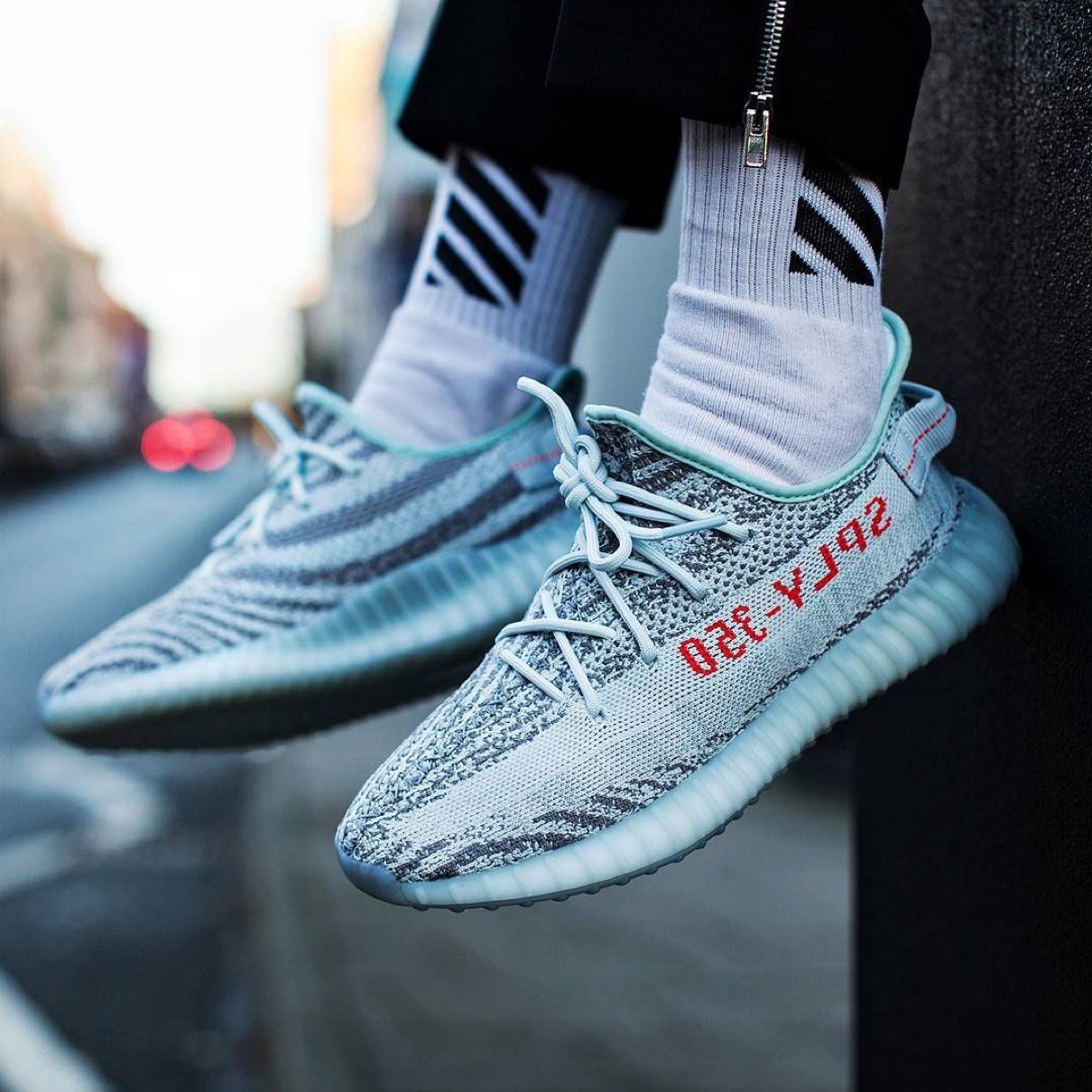 yeezy boost 350 V2 blue tint 27 ブルーティント