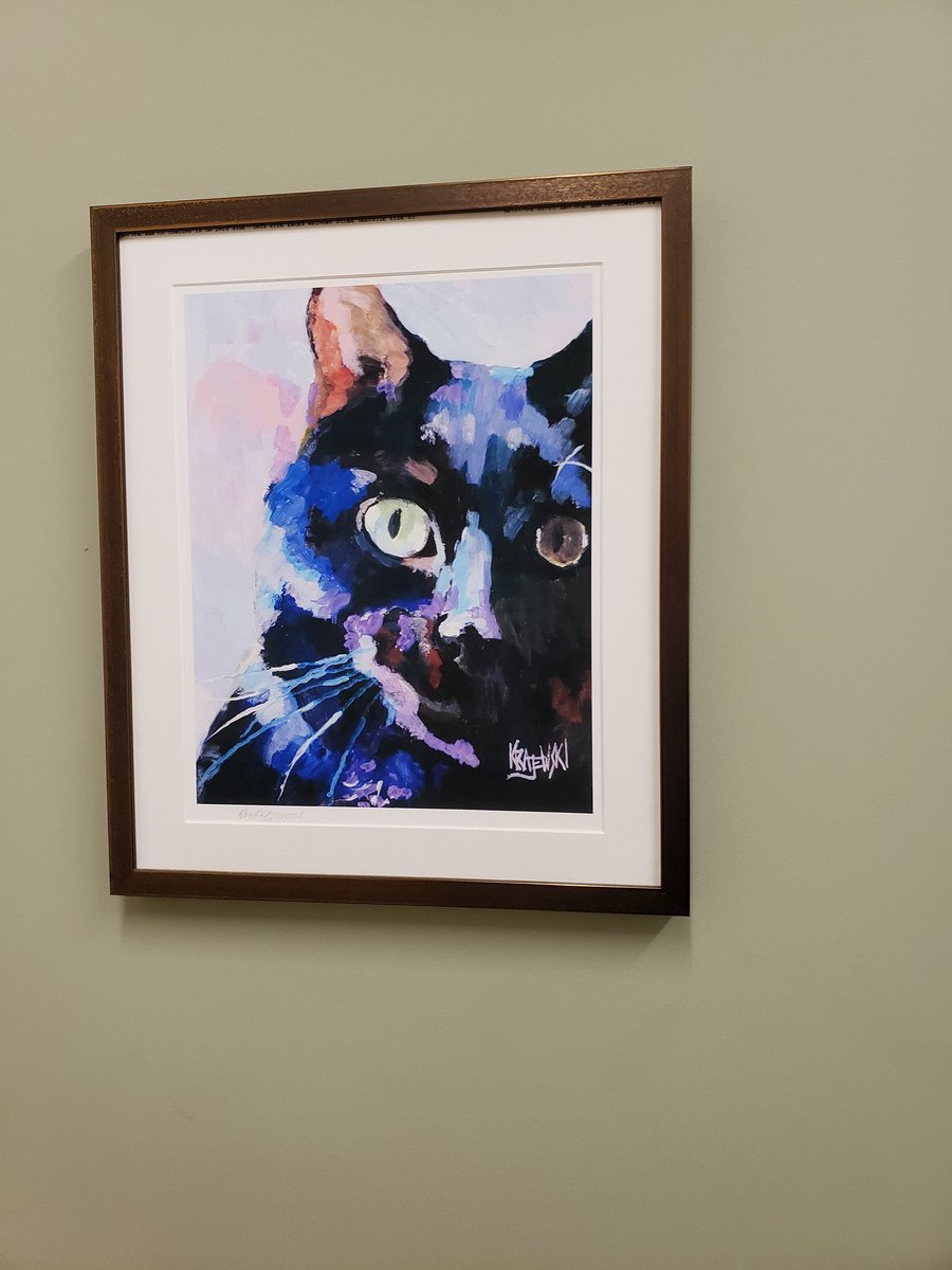 Started vacation with a memorial for our dear friend Russ and now we had to stop at a Pet ER in Nashville.  I am almost thinking we need to turn around and go home,  vacation may not be meant for me this week....... I thought thier art was nice in the office,  pleasant for 2:30am 