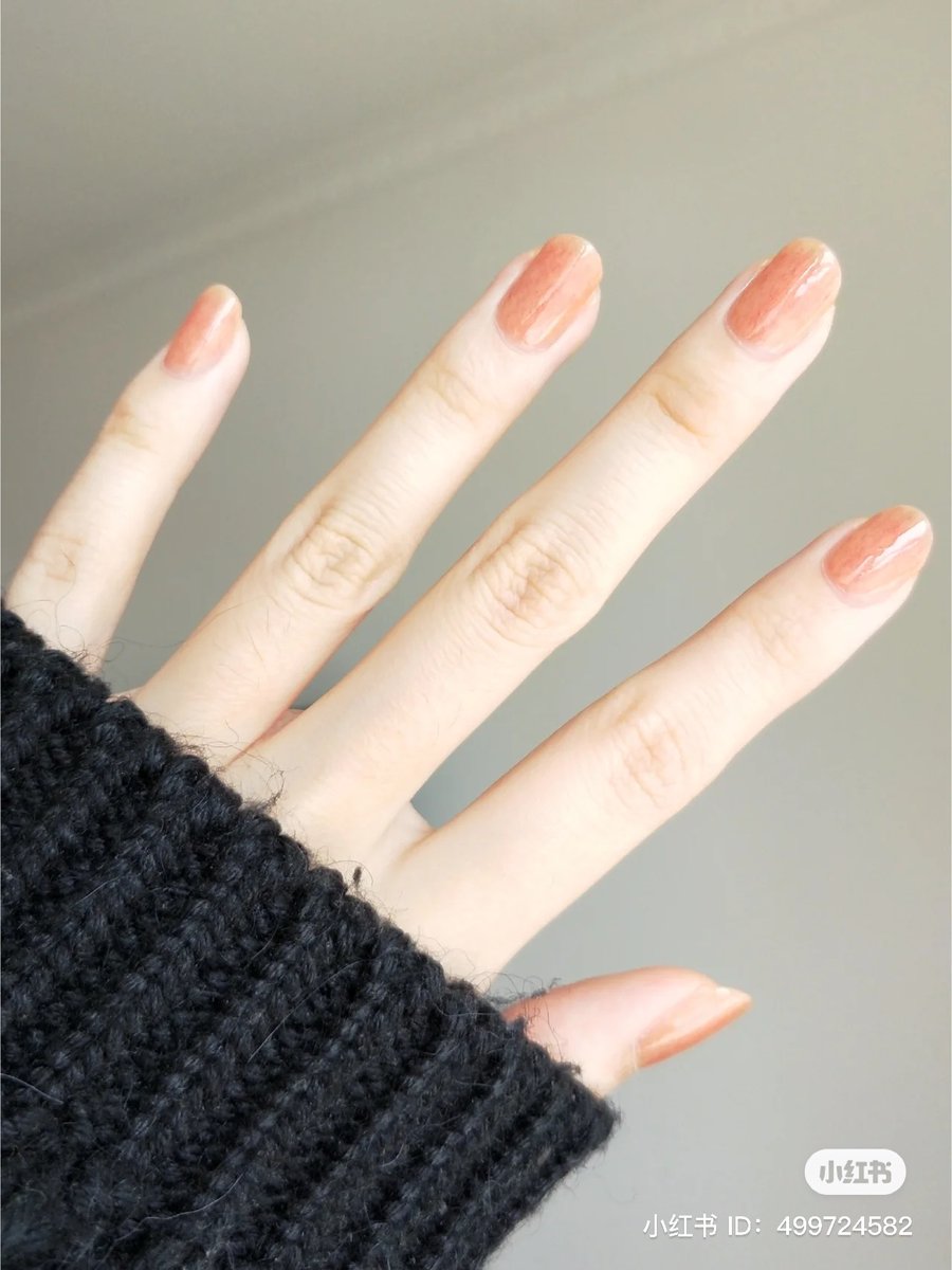 mimi_cosme_'s tweet photo. 《 ももいろファーネイル 》
🤫 elm&wapiti フラッフィーネイル #CP28
▷ https://t.co/DF1KuGpkHc
繊維たっぷりで冬のニットとも相性抜群な桃ネイル🍑
指先が綺麗に見えるヌーディーなピンクで派手すぎずデイリー使いもしやすい〜💕
ネイル初心者さんにもおすすめです✨
#中国メイク #中国コスメ https://t.co/4HFC7Uff6s
