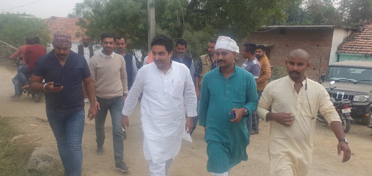 Siddh_vindhya's tweet photo. युवक कांग्रेस सतना के महासचिव निखिल सिंह तिवारी जी की स्व. दादी माँ की त्रयोदशाह श्राद्ध मे सम्मलित होकर श्रद्धांजलि अर्पित की । https://t.co/WIbMnmczAW