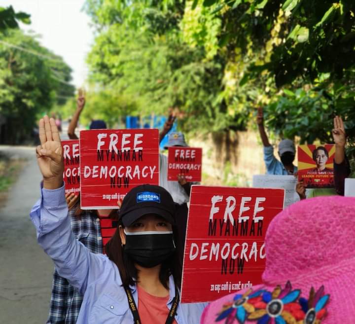 b3rry_y's tweet photo. Anti-regime strike rallied by protestors in Kale,as they call for the release of arbitrary detainees and overthrow of the military dictatorship.

#RejectMurderousJunta #Nov21Coup   
#WhatsHappeningInMyanmar https://t.co/dXBCeYZ3KV