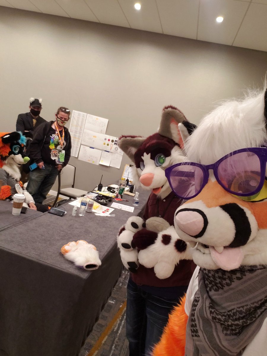 _SODA_P0P_ (@p0psoda) on Twitter photo Had to stop by flare with <a href="/AshlandFox/">Ashland Fox</a> to take #freepics and to thank them for making sure the con is safe. Plus heard they had snacks. #ANW2021 Had to stop by flare with <a href="/AshlandFox/">Ashland Fox</a> to take #freepics and to thank them for making sure the con is safe. Plus heard they had snacks. #ANW2021