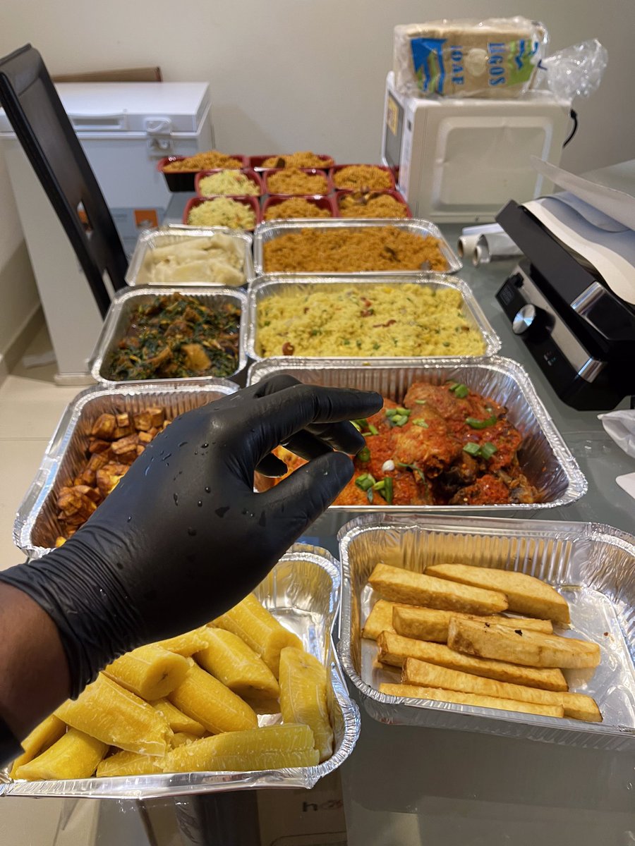 sencomforter's tweet photo. Serving a King today 🙈👨🏽‍🍳 https://t.co/Oco6VnNqev