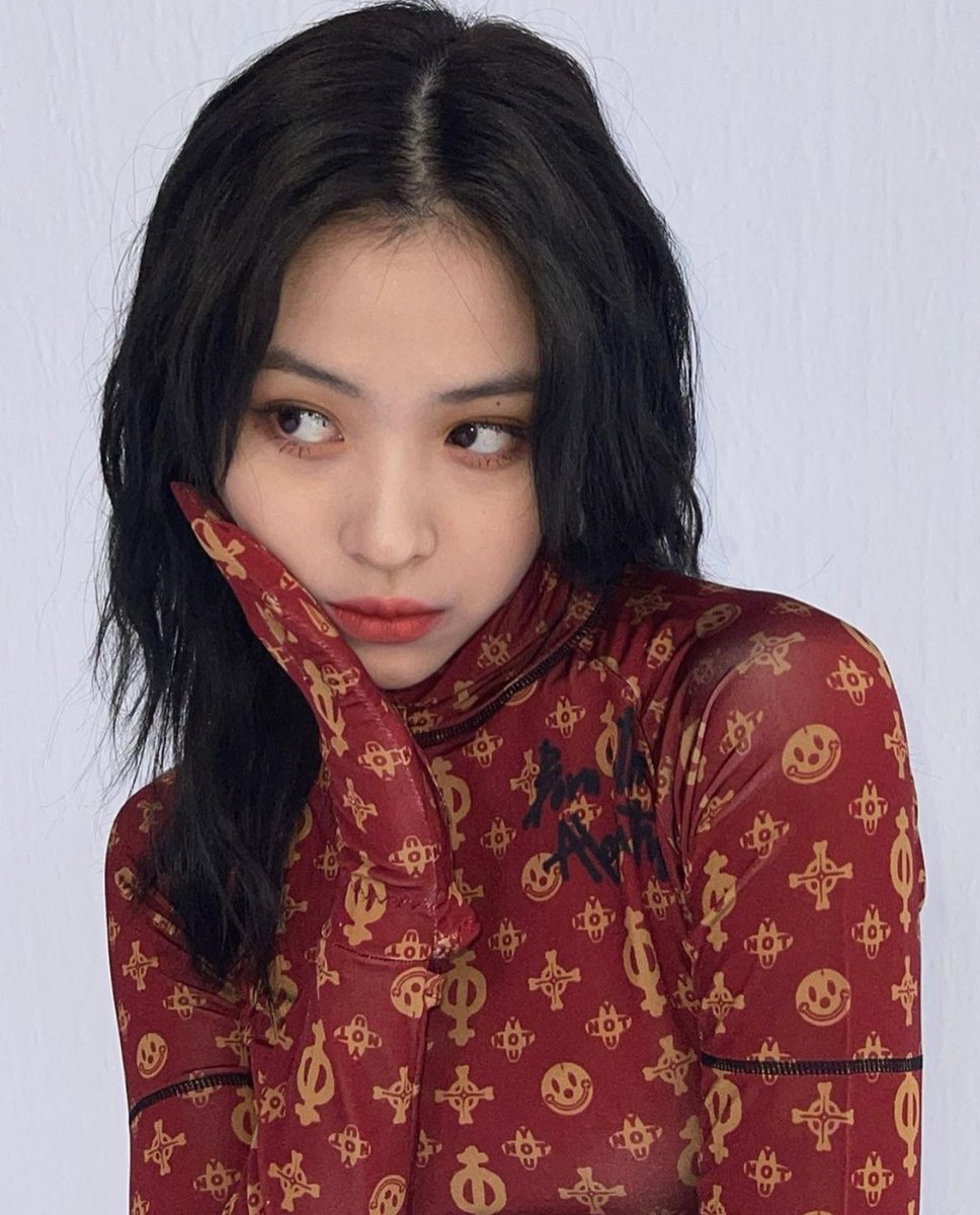 ryuitzae's tweet image. no thoughts, just RYUJIN