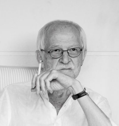 _Libertarios_'s tweet photo. "El mercado existe siempre, aunque allí donde imperan los enemigos del comercio lo traficado son personas en vez de cosas". 

Antonio Escohotado. Descanse en paz. https://t.co/CkT7OHDEY1
