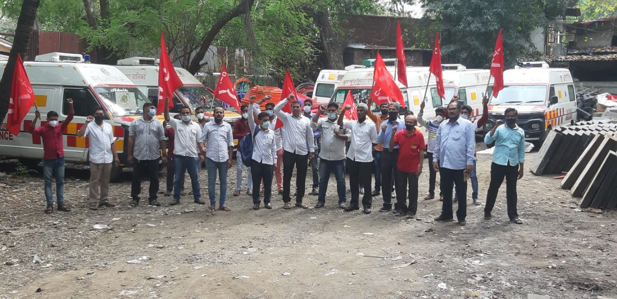 FsuiManoj's tweet photo. #mkeu demands for safety of jobs for #frontlineworkers of mahanagarpalika ambulance drivers, taly workers, paramedical workers and others who served the nation in #covid19pandemic https://t.co/moj3NeLvLH