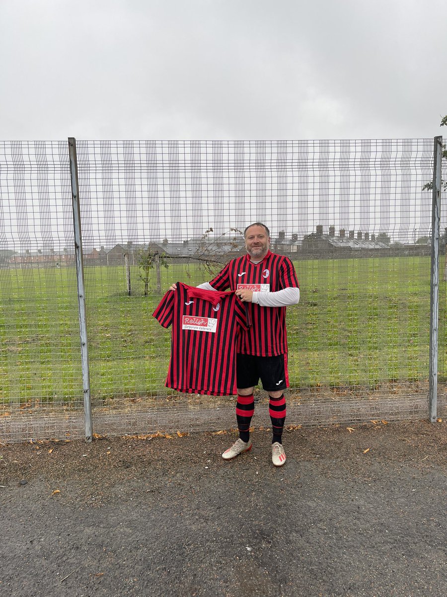 The unbeaten run goes on with a 7-4 victory against S’land Navy. Better performances are needed in the coming weeks.Thanks to the team sponsors <a href="/_CMHLtd/">CMHandling Ltd</a> <a href="/NE12Scotsman/">The Flying Scotsman</a> &amp; relishthecaterer.co.uk

Goals
<a href="/LOdd10/">Leeroy Odd</a> ⚽️⚽️⚽️
<a href="/KevinRi76448944/">Kevin Richardson</a> ⚽️⚽️
<a href="/MarkHVFC/">Mark Davison</a> ⚽️
<a href="/LeeSCoulter/">Lee Coulter</a> ⚽️

MOTM
<a href="/LOdd10/">Leeroy Odd</a>