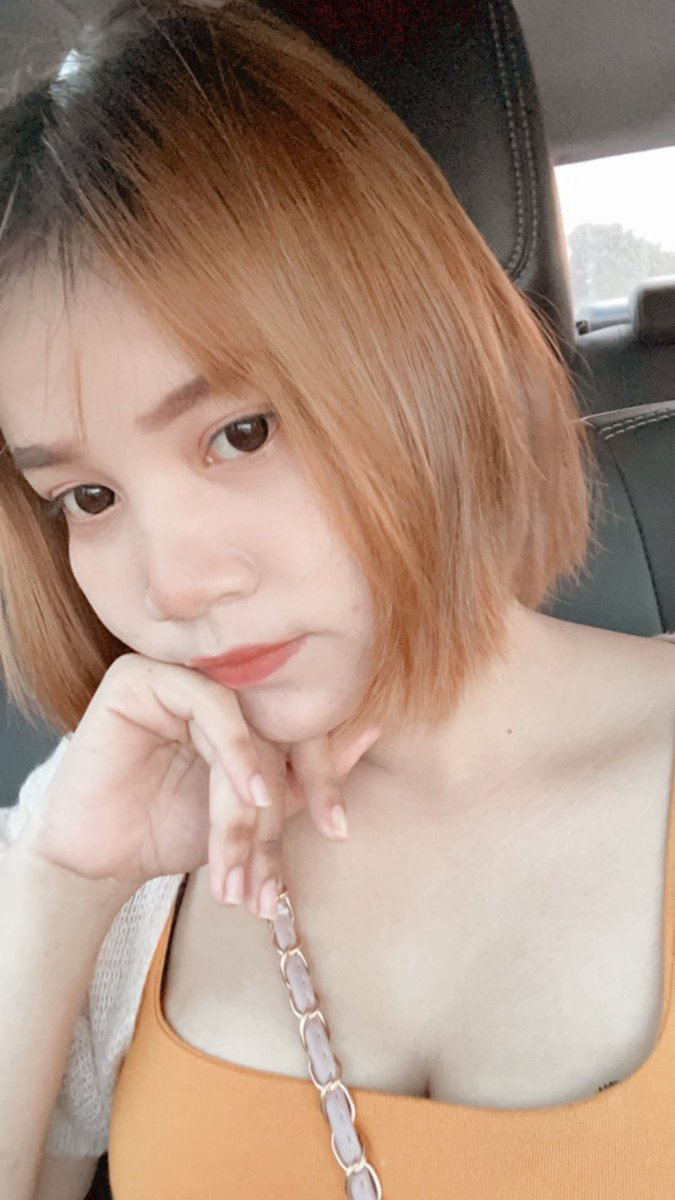 Nanthika_03's tweet photo. คิดอะไรไม่ออก ก้อให้คิดถึงเรา 😜#อมตะซิตี้ #มาบยางพร https://t.co/K64ZD5xQcH