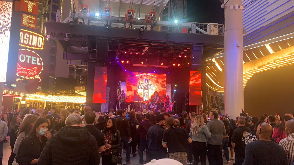 Loving the <a href="/SpandexNationLV/">Spandex Nation</a>