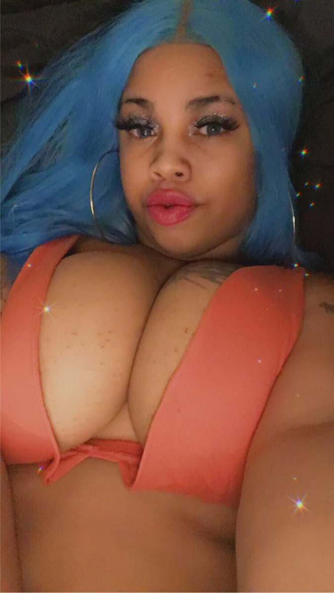 BankzNyla's tweet photo. Damn https://t.co/a1seapsuMu