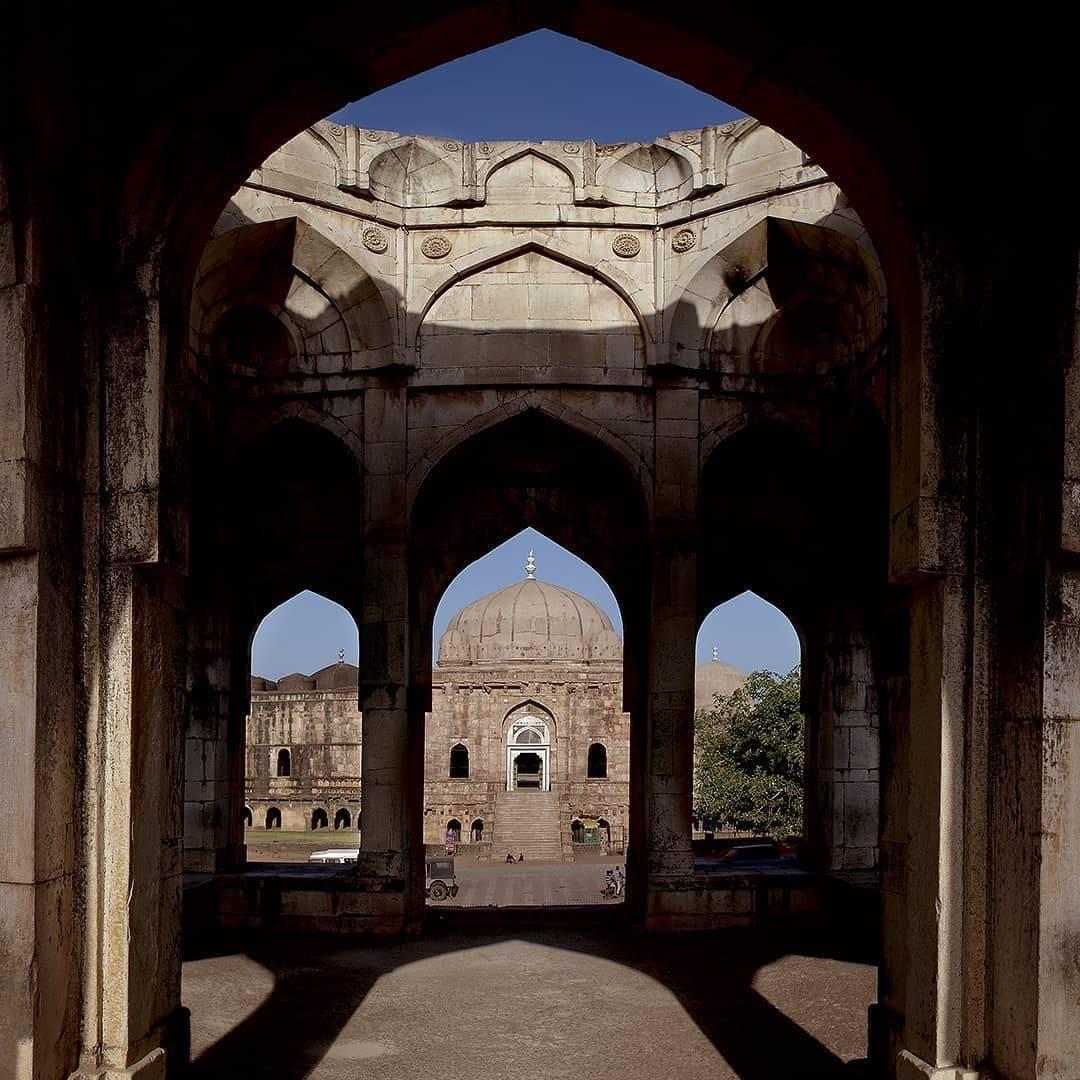 IndiaLostFound's tweet photo. JAMI MASJID, MANDU, MADHYA PRADESH
Read full on https://t.co/soj22wcbk1

#indiafound #indialostandfound #amitpasricha #panoramist #theculturegully #culturvation #tourism #incredibleindia #travelrealindia #indiaclicks #MPtourism #tigerstateofindia #heartofindia #photography https://t.co/p96iOYD2Zt