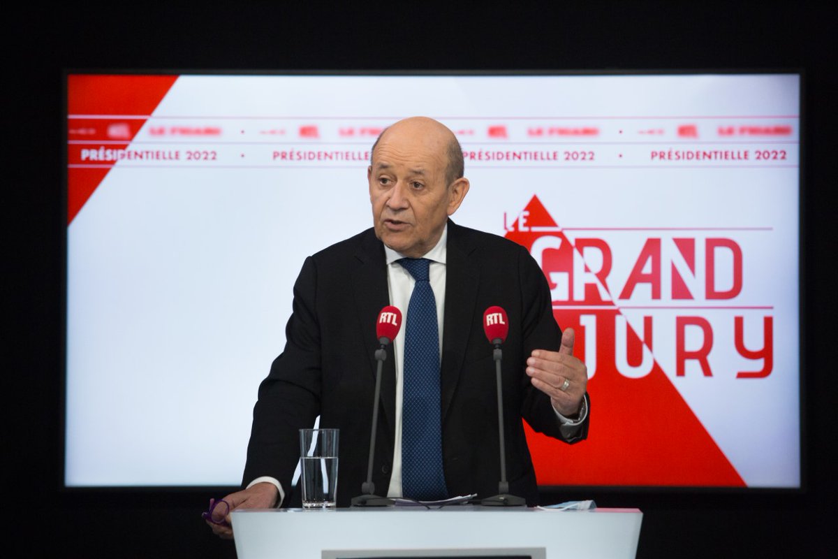 BFMTV's tweet photo. 🔴 ALERTE INFO
"Qu'elle y reste!": Jean-Yves Le Drian réagit au retour de l'ex-otage Sophie Pétronin au Mali
https://t.co/TXwfgsQ1TO https://t.co/bNZWtDg86X