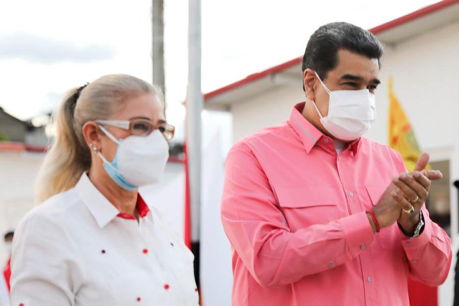 ¡Venezuela! Con este bello amanecer, vamos todas y todos en familia, a ejercer nuestro derecho constitucional para demostrar el espíritu pacifista y democrático que nos caracteriza. ¡Vota por la Paz!