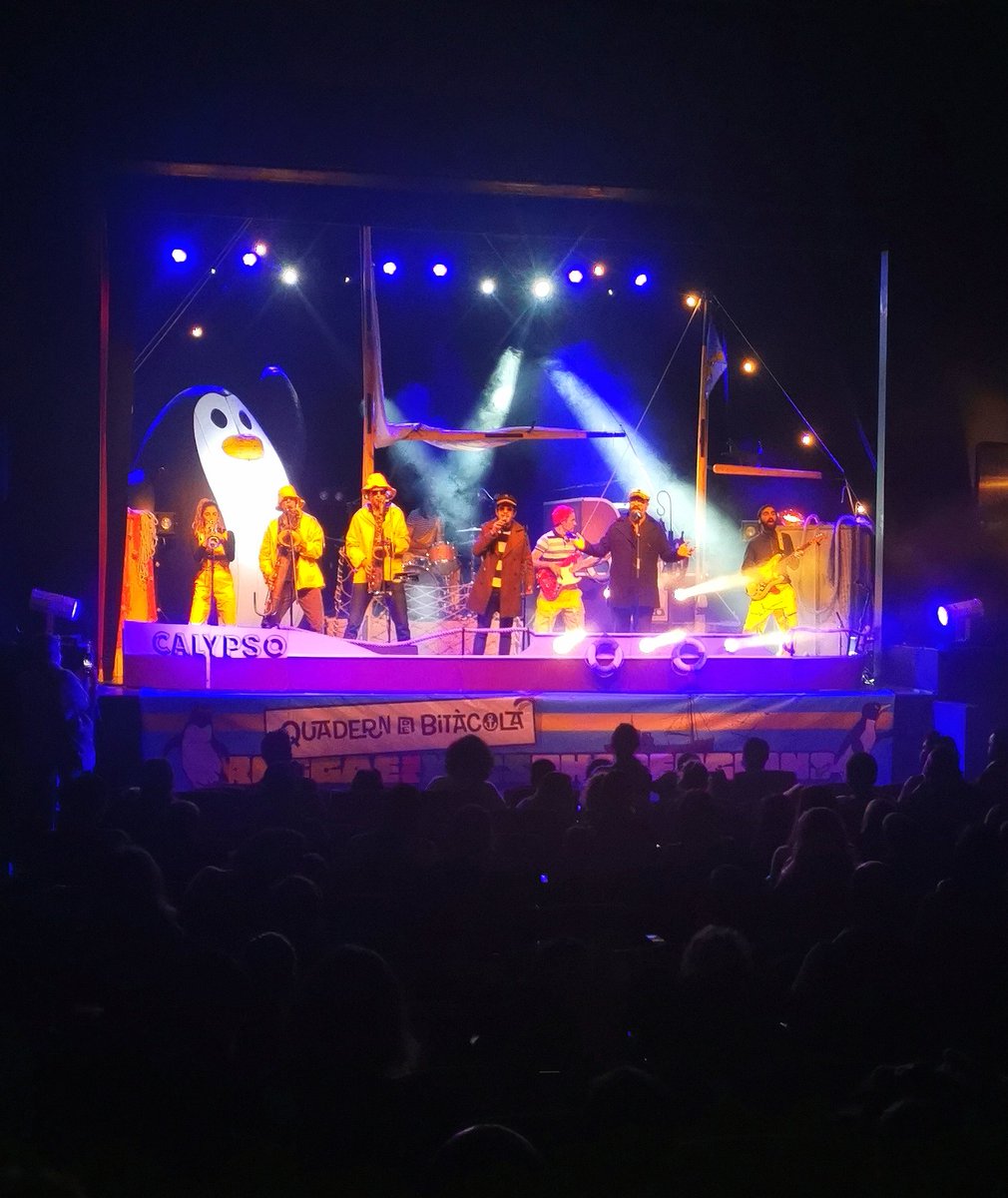 cantutmusica's tweet photo. Comencem el diumenge a bord del vaixell Calypso i l'espectacle familiar de #ReggaeperXics, que presenten el disc 'Quadern de Bitàcola' i algunes cançons populars i tradicionals que han adaptat al llarg d'aquests anys! Queden entrades per a la 2a sessió, a 2/4 d'1 del migdia 😊 https://t.co/hyWrkL1i81