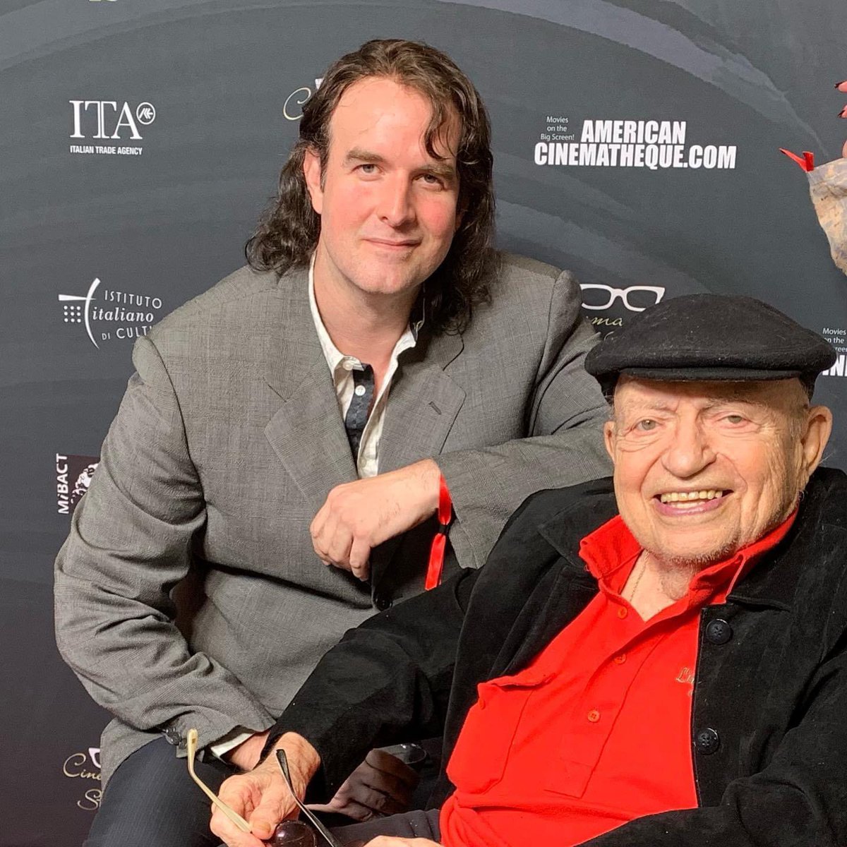 lordguillo's tweet photo. When the time comes, Iโll missed you deeply, Amazing friend! #loucutell #amazinglarry #assman #thereal he keeps talking in his sleep about me and @imcarolburnett (please, give him a call) is matter of days until he goes๐๐) https://t.co/DNawZLCbq9