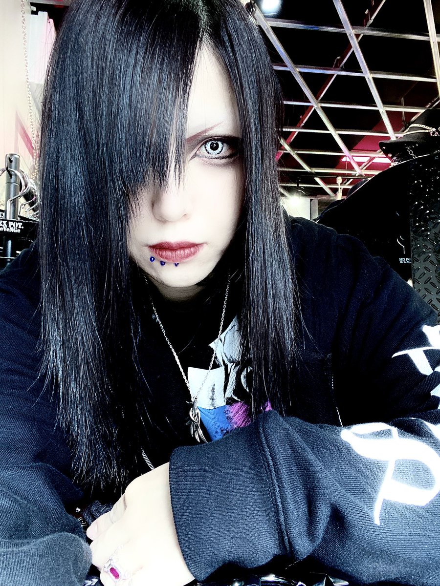 Kroy_Noir's tweet photo. 残り3日となり予約がもうギリギリなので急遽火曜日（23日）を店頭出勤に変更させていただきます！ラストチャンス！まだ会ったことないって人も是非！
最後まで戦い抜いて参りたいと思いますので何卒よろしくお願い致します！

LINE⇒https://t.co/zY9CWFwB5E
TEL⇒08034606845

#SEXPOTTOKYO
#セクポ https://t.co/RCCoToOelP
