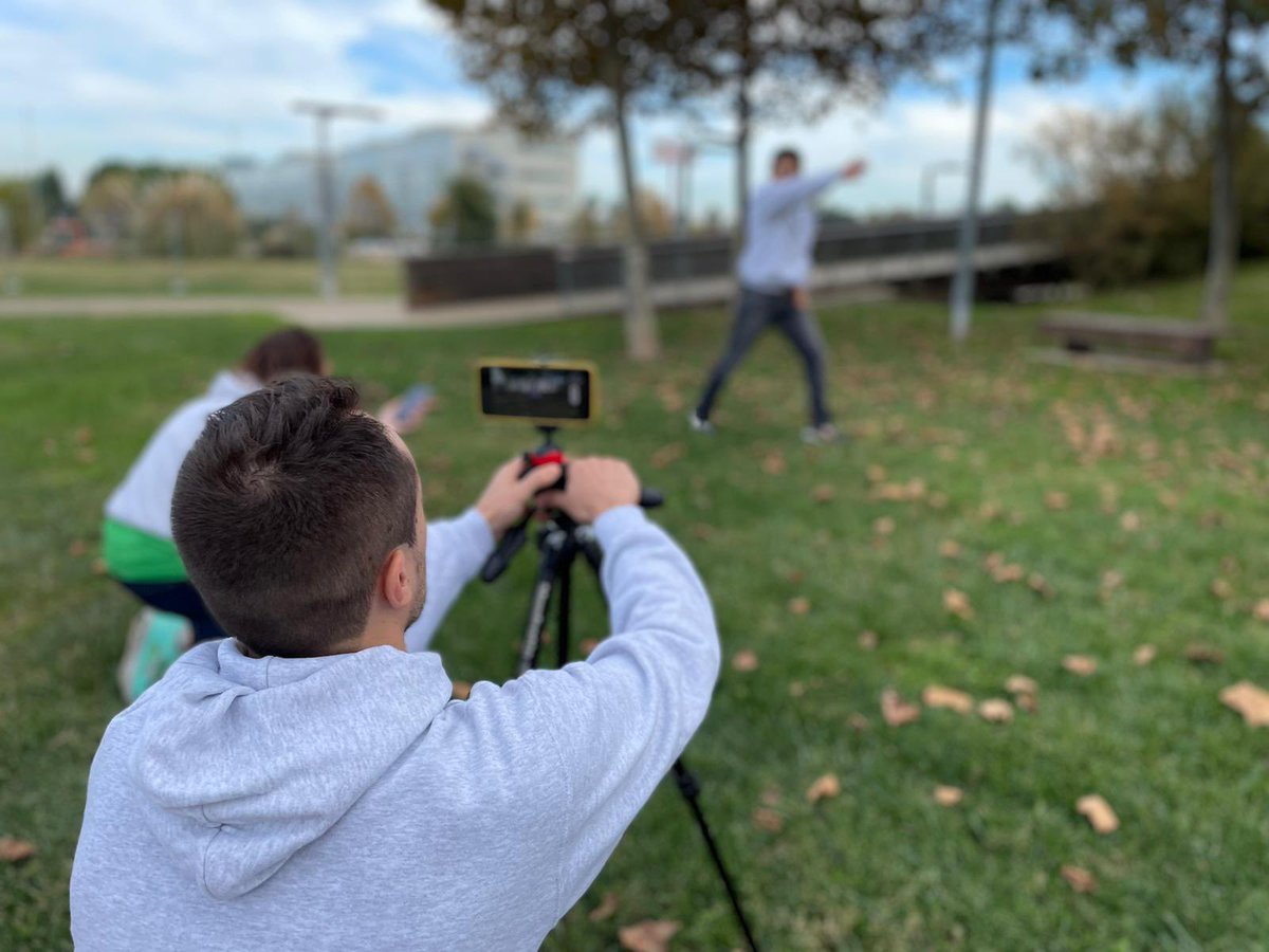 cebllob's tweet photo. Preparant detalls i noves sorpreses pel #BaixDance 📀💿🩰🕺🏼👯‍♀️💃🏾
📅18/12
📍@PARCESPORTIU @esportscornella 
Us hi esperem‼️
#coreofinal #trencantmurs @la_marato 
ℹ️ https://t.co/1AwXA9mEz6
📢Inscripcions obertes:
✏️https://t.co/FHCIs7yKYp https://t.co/9oSweY7D8K