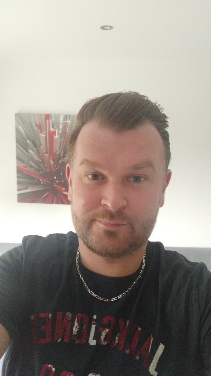 Bon dimanche à vous 😘😘
Vous faites quoi ?
Moi journée en famille 😉