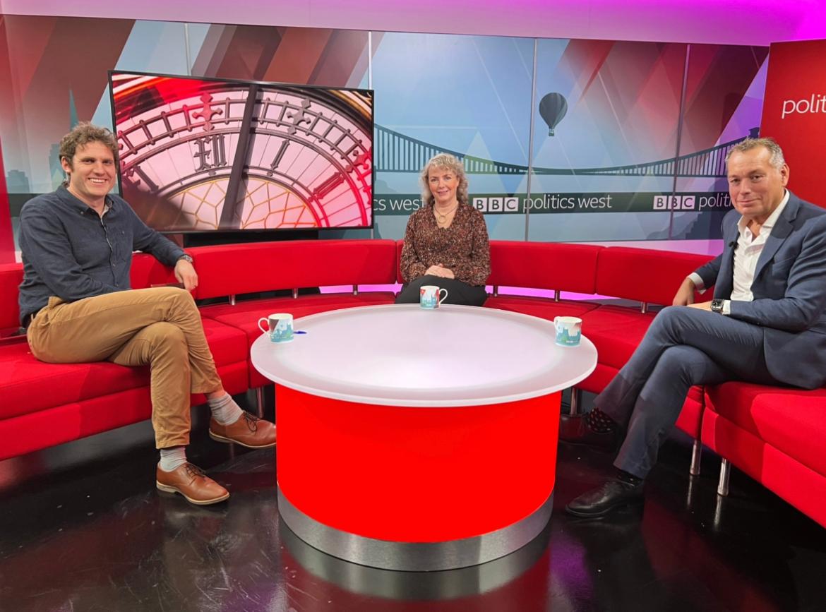 Thanks to our #politicswest guests this morning @karinsmyth and @DJWarburton We had a wide-ranging discussion spanning carers' allowances, school dinners, bands touring after Brexit, cheese and sleaze! Catch it again on @BBCiPlayer @BBCPoliticsWest