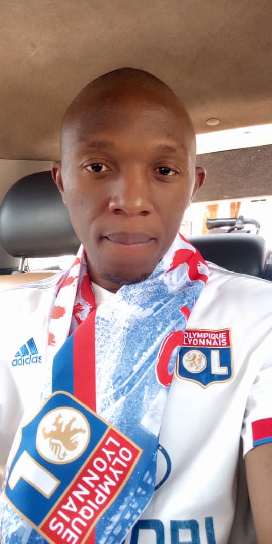 OL_237_Officiel's tweet photo. @Fan_OL_Cameroun a déjà plusieurs éléments en chemin pour le massacre face à @237Om 🔴🔵🇨🇲 tout à l'heure à Bonamoussadi ⚔️
#OLYMPICO237
#Gones237
#UnisPourRugir
#AllezOL
#OL237 https://t.co/b3DIE2BTlK