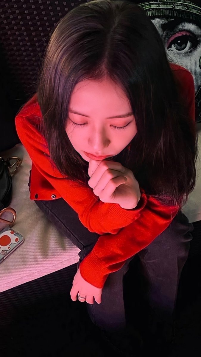 BPINKSWALLPAPER's tweet photo. 211107 JISOO IG Post HD wallpapers extended version

DM for requests

#BLACKPINK #JISOO @BLACKPINK https://t.co/o0JhS68l7s