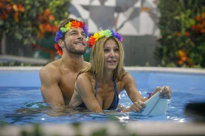 GiuliaSalemi93's tweet photo. Se la piscina del Gf negli anni potesse parlare 🙃 #gfvip #GFVIPParty https://t.co/HEmgt9MaQe