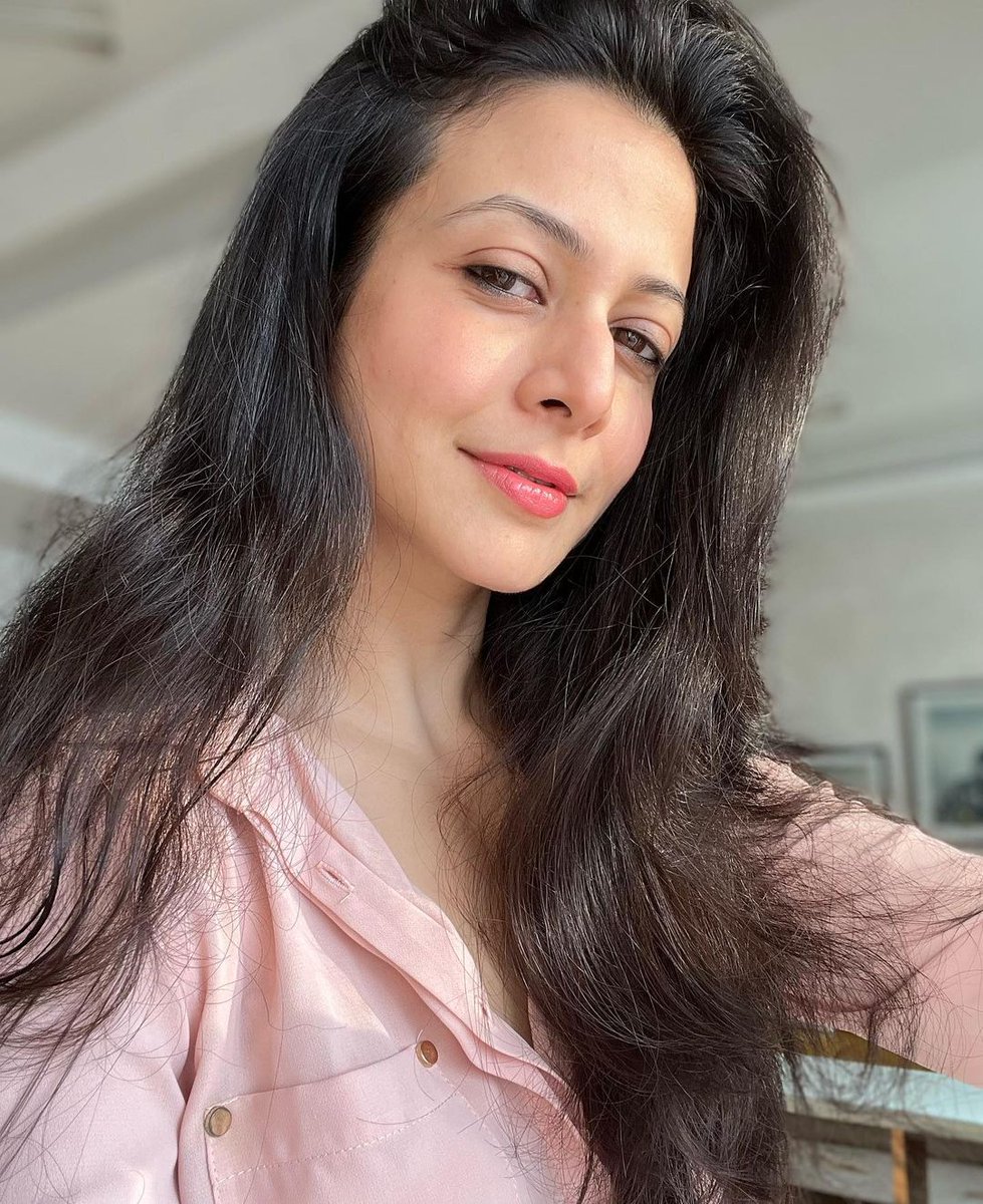 YourKoel's tweet photo. Soaking in the warm winter sun !!!!🤩🤩☀️😍 💕💕

#happysunday #nofilterneeded https://t.co/iW8XBArTpT