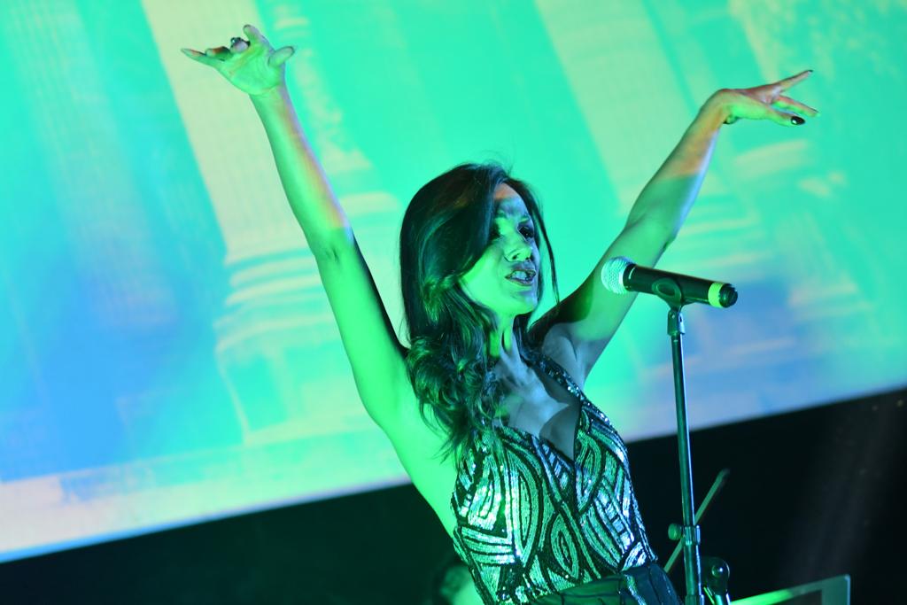 BJXfest's tweet photo. ¡Increíble! El concierto de @MorgannaLove acompañada por el Cuarteto Scherzo la noche de ayer en explanada de la Alhóndiga de Granaditas.
¡Muchas gracias por compartirnos su gran talento!
#bjxescine #concierto #morgannalove #bjxfest #guanajuato #bjx #festivaldecine #cinemexicano https://t.co/EomqCy6RtU