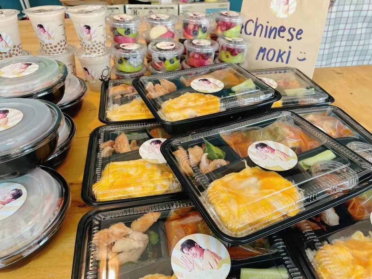 KimMon_ChinaFC's tweet photo. Food support
🍛🍝🍞🍣🍦🍱🍲🍳🍻
                  
                        From Chinese Moki

#ขุณขิมมอญ 
#โมกิของคิมม่อน 
@KiimMon https://t.co/NAxCM0Lg4t