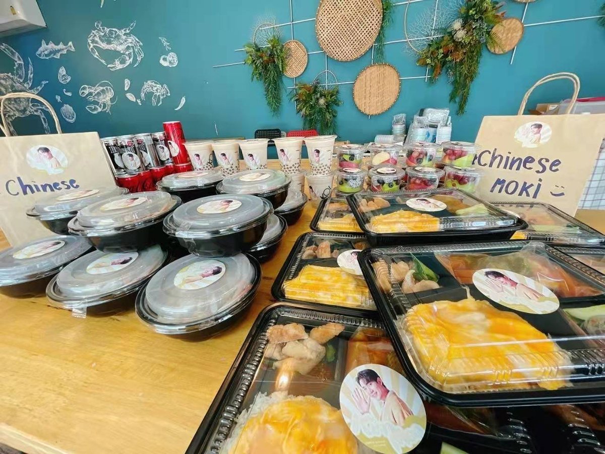 KimMon_ChinaFC's tweet photo. Food support
🍛🍝🍞🍣🍦🍱🍲🍳🍻
                  
                        From Chinese Moki

#ขุณขิมมอญ 
#โมกิของคิมม่อน 
@KiimMon https://t.co/NAxCM0Lg4t
